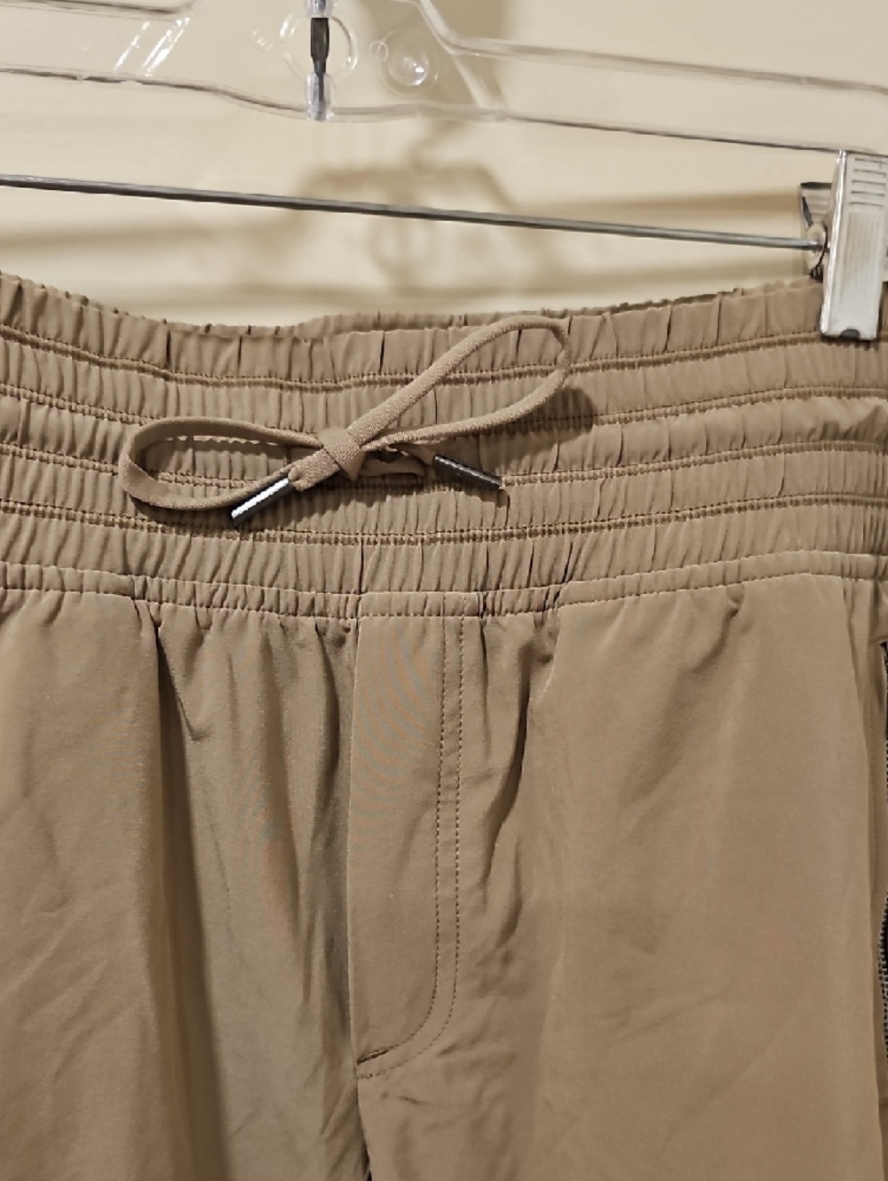 Athleta Camden Short in Tan/Khaki; 5" Inseam; EUC; Size 16 - Picture 7 of 8